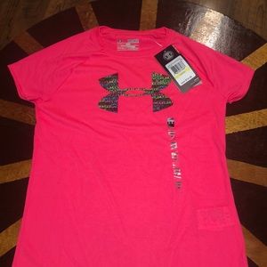 Girls Under Armour t-shirt! Brand New!